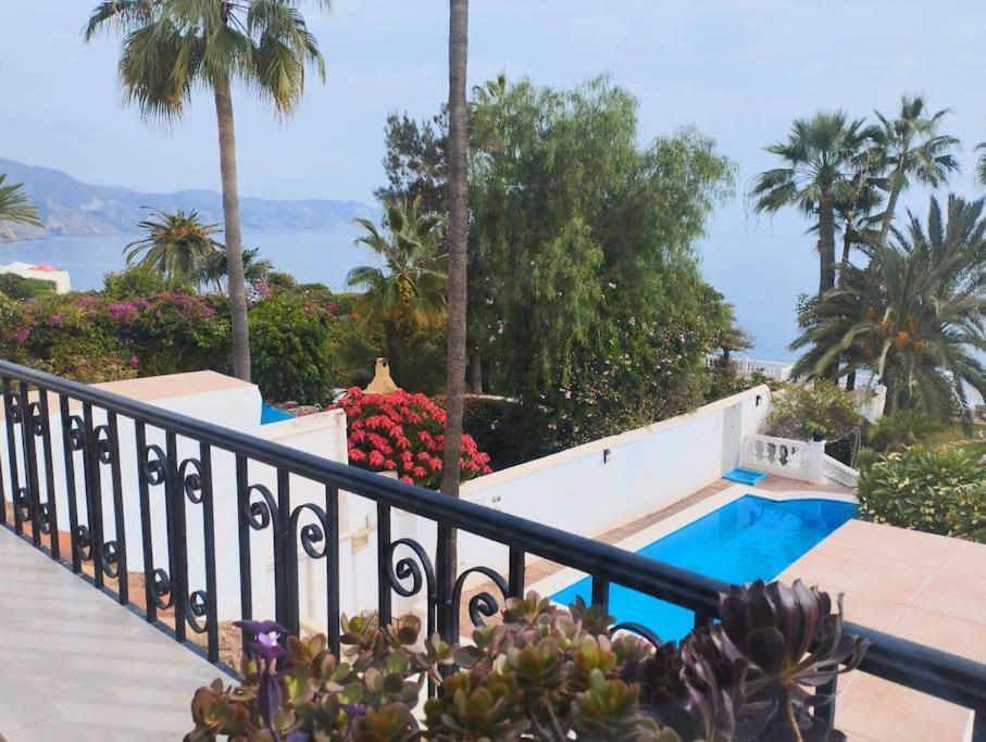 Beautiful 2 Bedroom In Calle Carabeo, Nerja Exterior photo