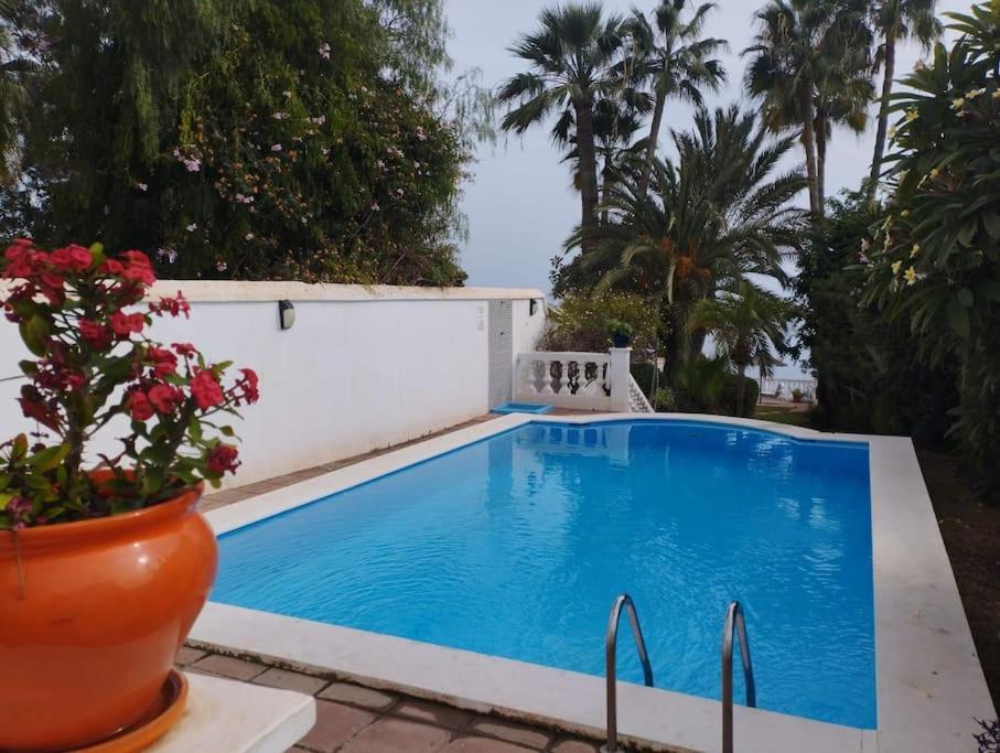Beautiful 2 Bedroom In Calle Carabeo, Nerja Exterior photo